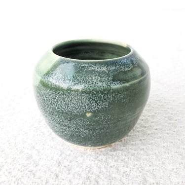 Vintage Studio Pottery Green and Cream Swirl Glaze 