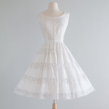 Beautiful 1950's White Cotton &amp; Lace Dress By Jacaranda / SM