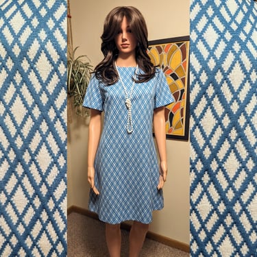 Vintage 1960s Blue & White Bias Plaid Textured Polyester Short Sleeve 60s 70s Shift Dress 