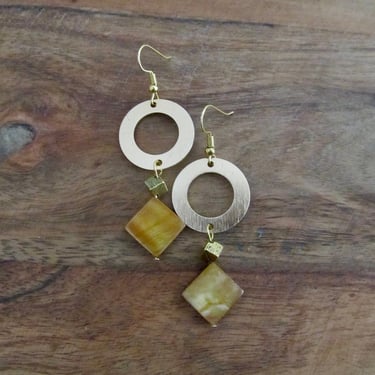 Brown mother of pearl shell earrings 