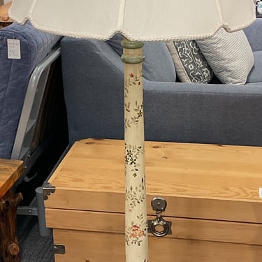 Floral Vintage Lamp