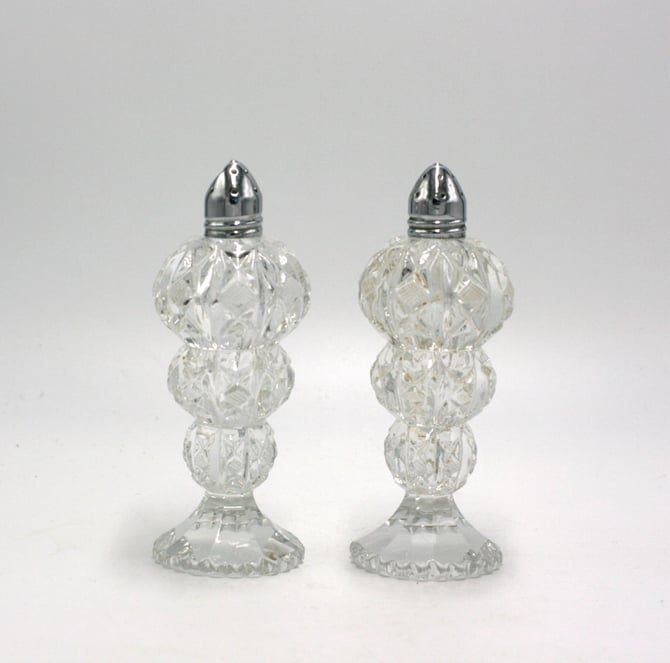 vintage crystal salt and pepper shakers 