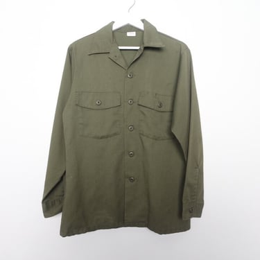 vintage MILITARY issue olive green 1970s men's faded button up shirt -- size large 