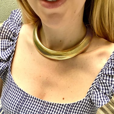 Classic Chunky Gold Omega Collar Necklace