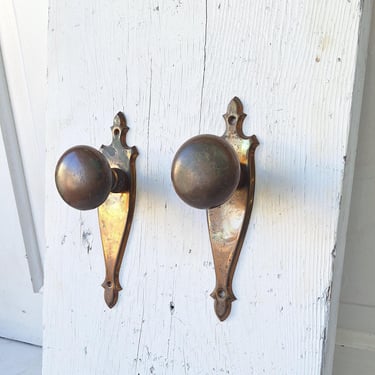 Art Deco Antique Backplates and Doorknobs, Antique Door Back plates, Art Deco Hardware, Brass Escutcheon, Architecture Salvage 022703 