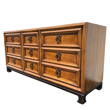Chinoiserie Dresser with 9 Drawers by Thomasville with Two | Elle  Woodworthy - Fort Myers, FL | ATTIC