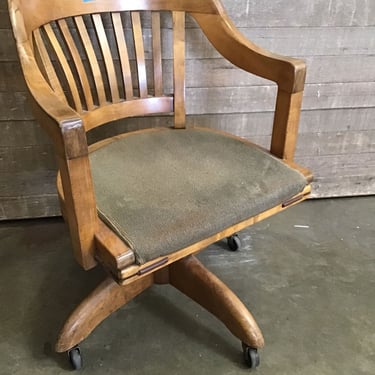 Vintage Gunlocke Banker’s Chair (Tacoma)
