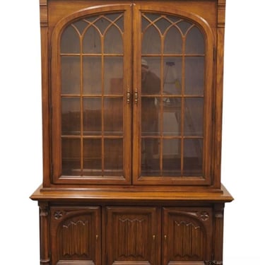 THOMASVILLE FURNITURE Kenilworth Collection Rustic European 52" Lighted Display China Cabinet 860-19-5 