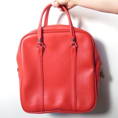 Vintage 70s Cherry Red Luggage Tote Bowling Bag Amelia Earhart For Baltimore Luggage 