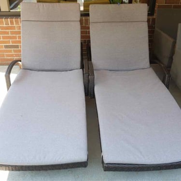 Pair of Brown Resin Wicker Outdoor Chaise Loungers
