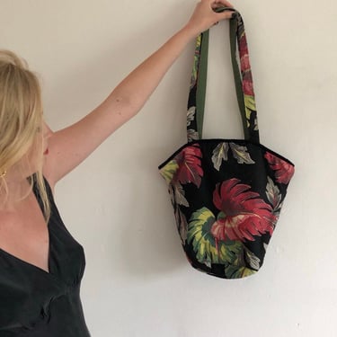 Y2K barkcloth purse / vintage handmade floral barkcloth tapestry velvet bucket bag top handle shoulder bag purse satchel 