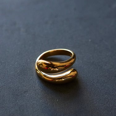 Hernan Herdez Abrazo Ring, 18k Brass Plated