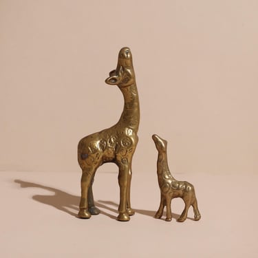 Vintage Brass Giraffe Figurine, Brass Animal, Vintage Nursery Decor, Bookshelf Decor 