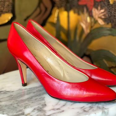 1980s Sexy Shoes / Size 7 N US / Red Leather Heels / Pointed Toe Pumps / Made in Spain 