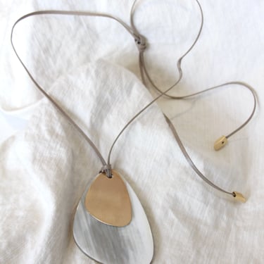 CATH•S | Triangle Beige Horn + Bronze Necklace