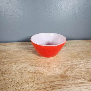 Pyrex Red 401 Bowl - 1.5 Pt 