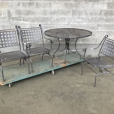 Patio Table & Chairs (Seattle)