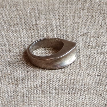 R050 silver chunky ring size 6.5