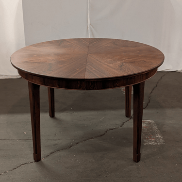 (RESERVED) Rosewood Round Star Shape Grain with one leaf