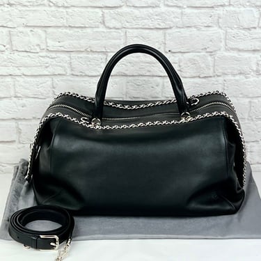 Max Mara Large Boston Bag in Soft Nappa W/ Chain Detail.