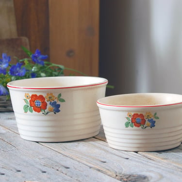 Universal Potteries set of serving bowls / ovenproof Kitchen Bouquet bowls / pair of vintage Universal Pottery bakeware / cottage kitchen 