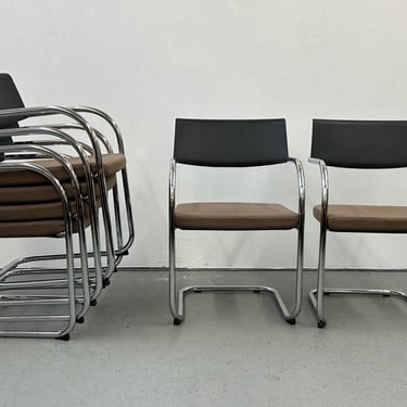 Knoll Moment Lounge Chair