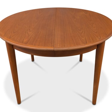 Round Teak Dining Table w 2 Leaves - 122402