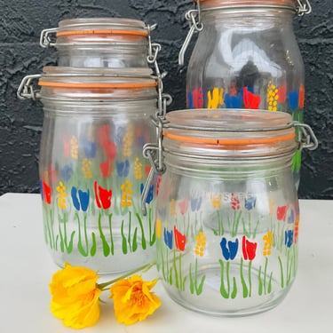 Tulip Locking Kitchen Canisters / Set of 4