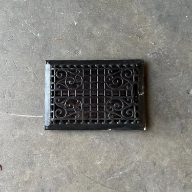 Antique Salvaged Victorian Cast Iron Wall Grate 13.5