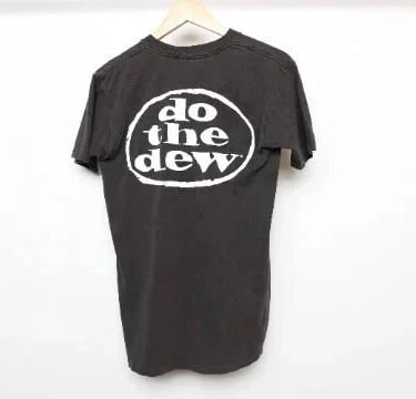 vintage MOUNTAIN DEW "do the dew" black short sleeve vintage 1990s t-shirt --size medium 
