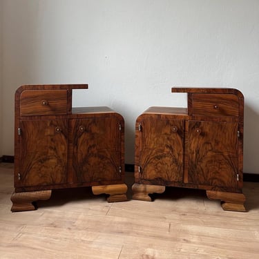 Set of Two Art Deco nightstands from the 40s / Art Deco Furniture / Original Authentic Condition / walnut veneer 