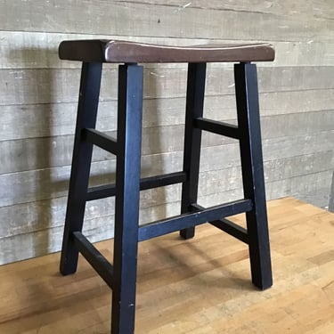 Wooden Bar Stool (Tacoma)