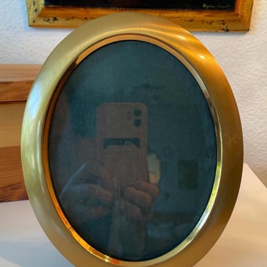 Vintage Oval Brass Picture Frame with Glass | Gold Tone Metal Oval Metal Photo Frame | Footed Metal Oval Brass Photo Frame 