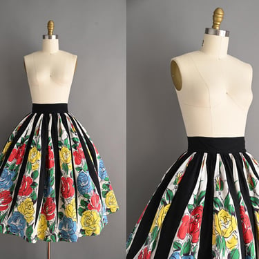 vintage 1950s Skirt | Gorgeous Colorful Rose Floral Print Cotton Full Skirt | XS 