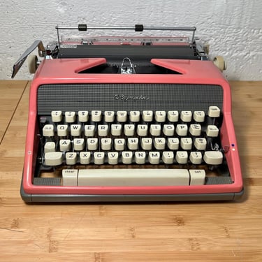 Pink 1962 Olympia SM7 Deluxe Portable Typewriter w/ Script 75 11-pt, Case, New Ribbon, Owner's Manual 