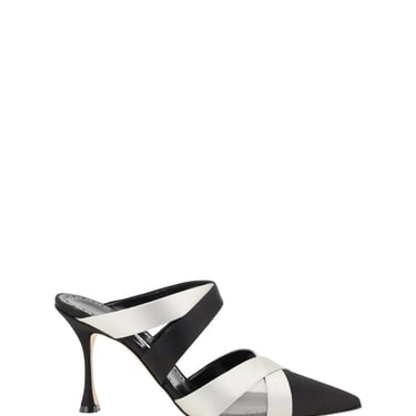 Manolo Blahnik Women Oyounak Pumps