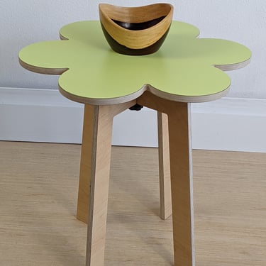 curvy table - accent table - end table - side table - side table for living room - nightstand - pistachio - cute table - curvy furniture 