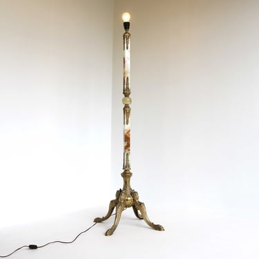 Antique Style Onyx And Brass Standard Lamp Elegant Marble and Brass Italian Floor Lamp Tall Floor Night Light Stand 1950s Hollywood Regency 