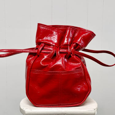 Vintage 1970s Red Vinyl Tote Bag, Textured Crimson Vegan Faux Leather Draw String Purse, VFG 