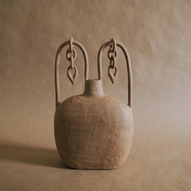 Aime Vase // handmade ceramic pottery 