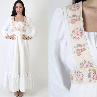 Gunne Sax 70s Renaissance Fair Dirndl Dress / Cotton Austrian Inspired Child Print / Embroidered Empire Waist Festival Outfit - Size 13 