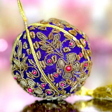 VINTAGE: Gold Bullion Beaded Tassel Ornament - Coilwork Ornaments - Ball Ornament - Tassel Ornaments 