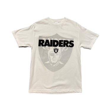 (M) White Raiders Graphic T-Shirt 081922 JF