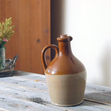 English stoneware jug / vintage stoneware flagon / ceramic jug / antique kitchen decor / two toned finger jug / rustic decor 