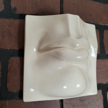 Vintage White Ceramic Mouth Wall Decor 