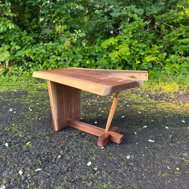Side Table for Living Room Modern , Accent Table Bedroom , End Table Modern , George Nakashima , Live Edge Furniture , Free Edge Table 