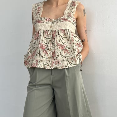 Francoa Top in Wheat Floral