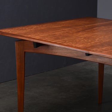 Vintage Stewart Wurtz Dining Table in Highly Figured Mahogany 