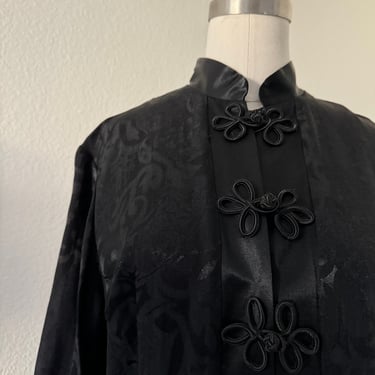 Vintage 70s Rayon Embossed Cheongsam Black Dress with Fleur-de-lis Print Mandarin Collar; 80s Black Qipao Cocktail Dress Brocade Print L 