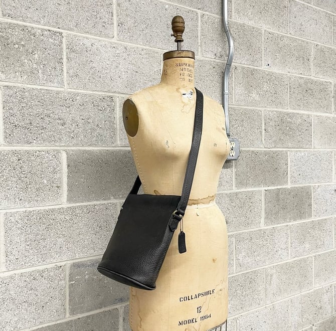 Vintage Crossbody Bag Retro 1990s Sonoma Bucket Bag + 4907 + Pebble Dark Brown + Black Leather + Shoulder Bag + Womens Accessory 
